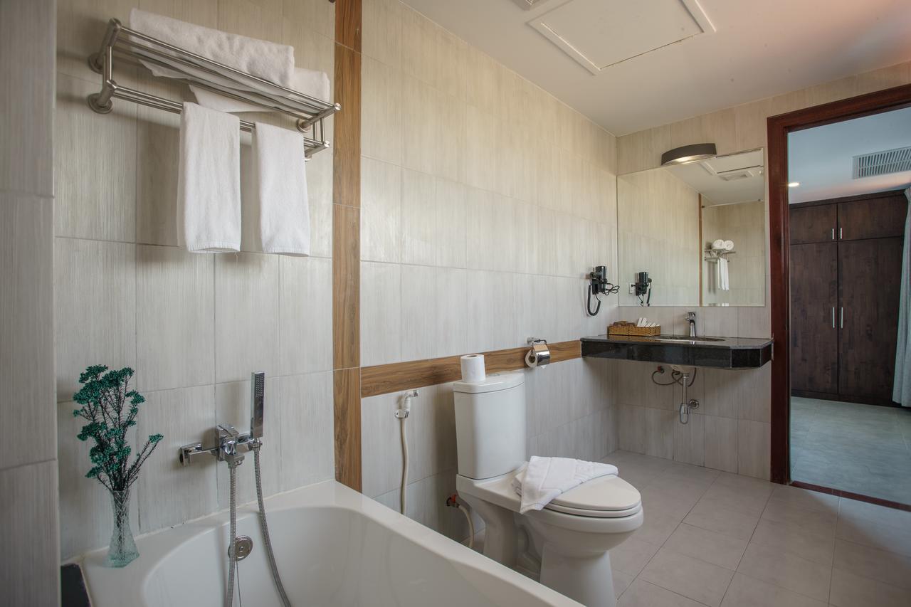 Kuch Oudom Hotel Phnom Pen Exterior foto