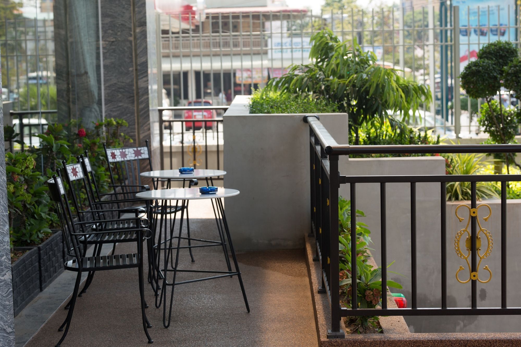 Kuch Oudom Hotel Phnom Pen Exterior foto