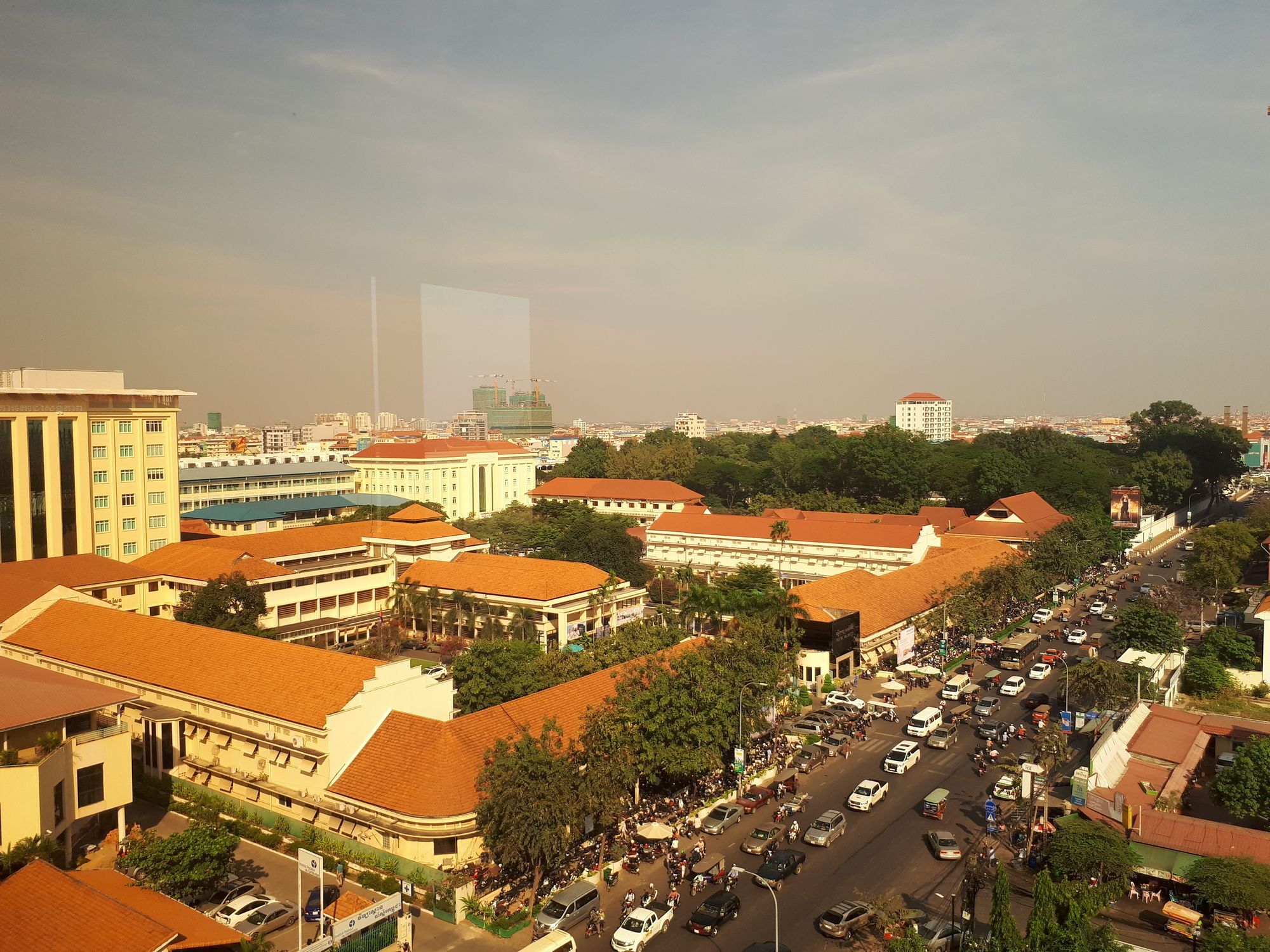 Kuch Oudom Hotel Phnom Pen Exterior foto