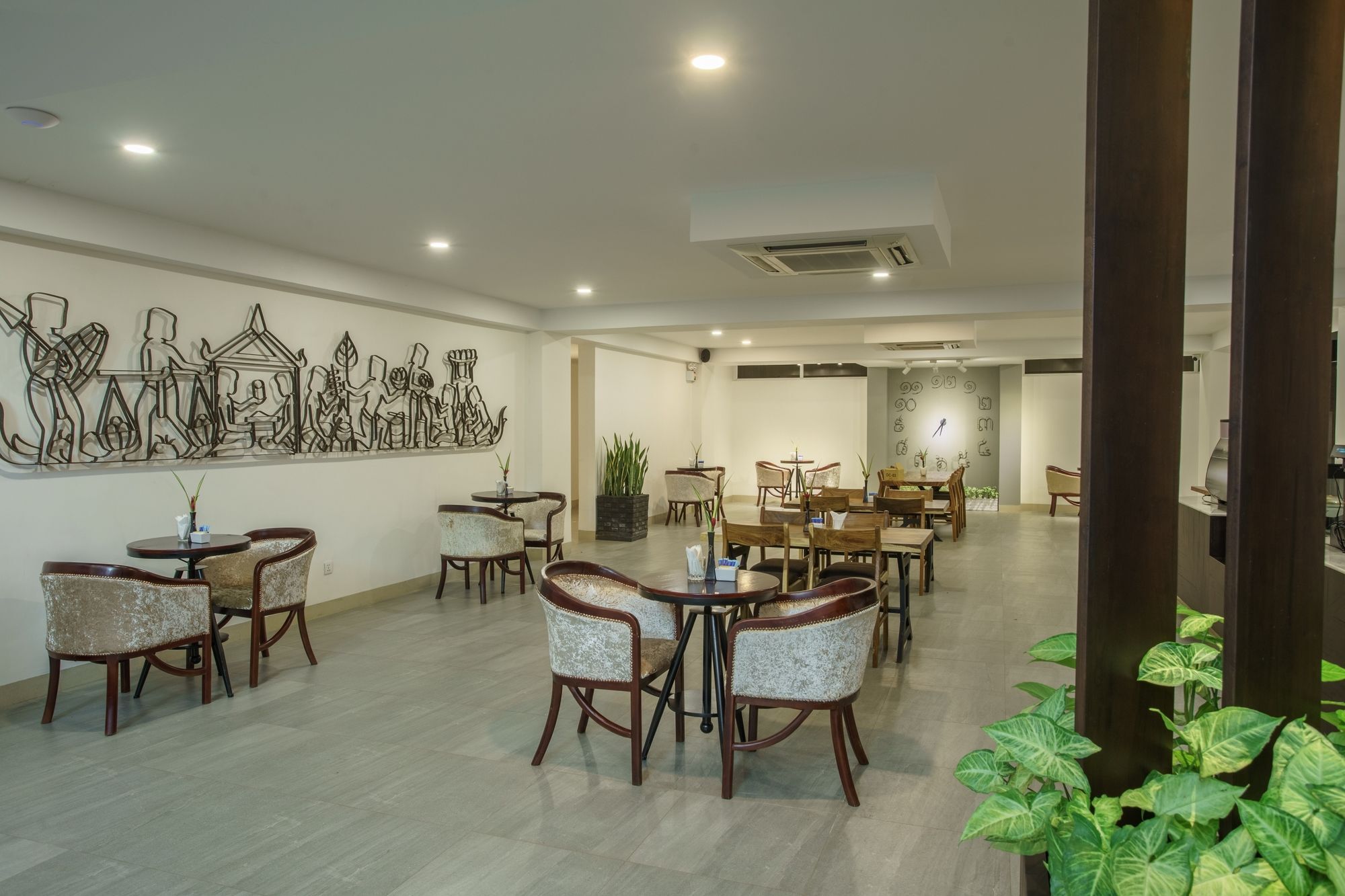 Kuch Oudom Hotel Phnom Pen Exterior foto